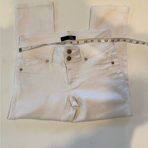 1822 WHITE DENIM CROPPED CAPRI SIZE 27